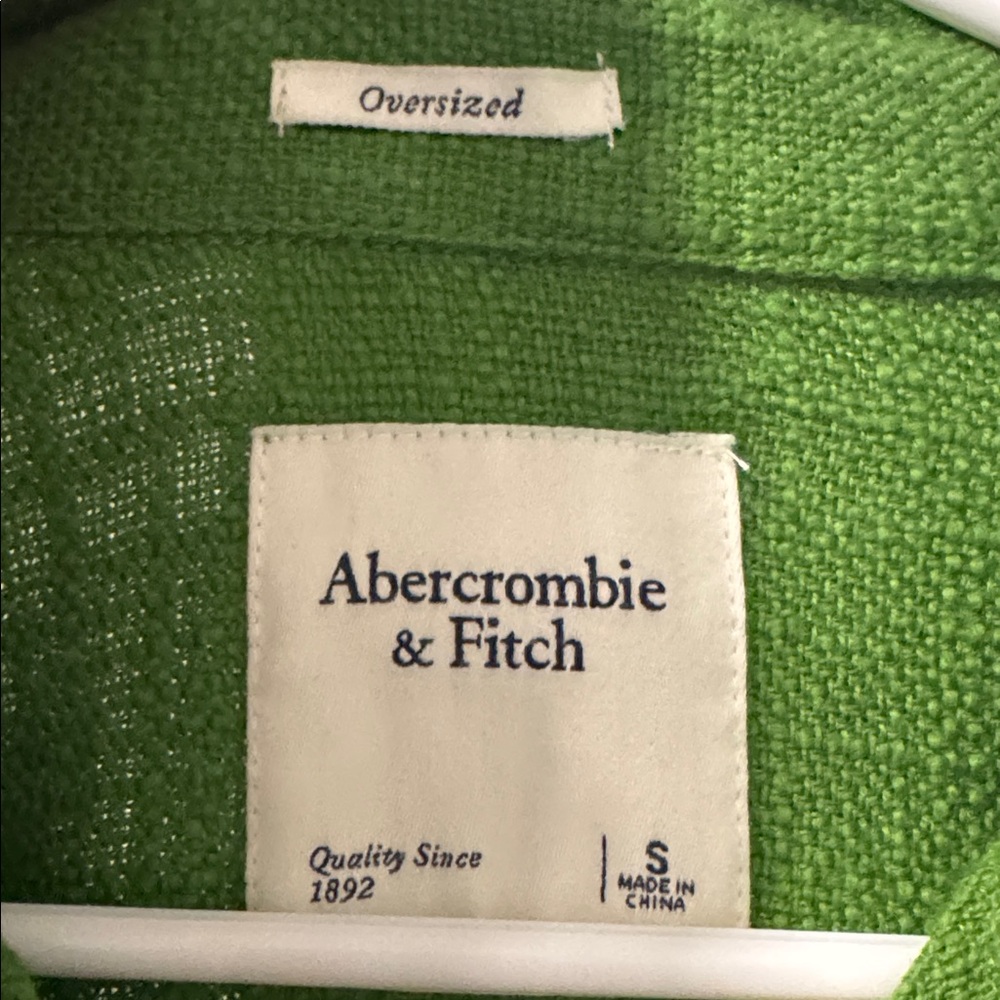 Abercrombie & Fitch Woven Button-Down Shirt - Picture 2 of 4